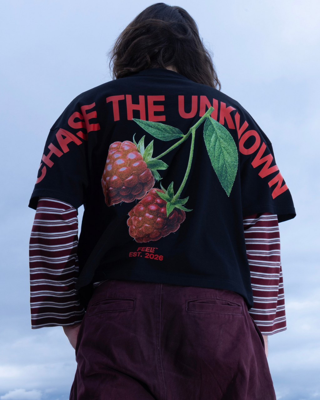 CHASE THE UNKNOWN TEE