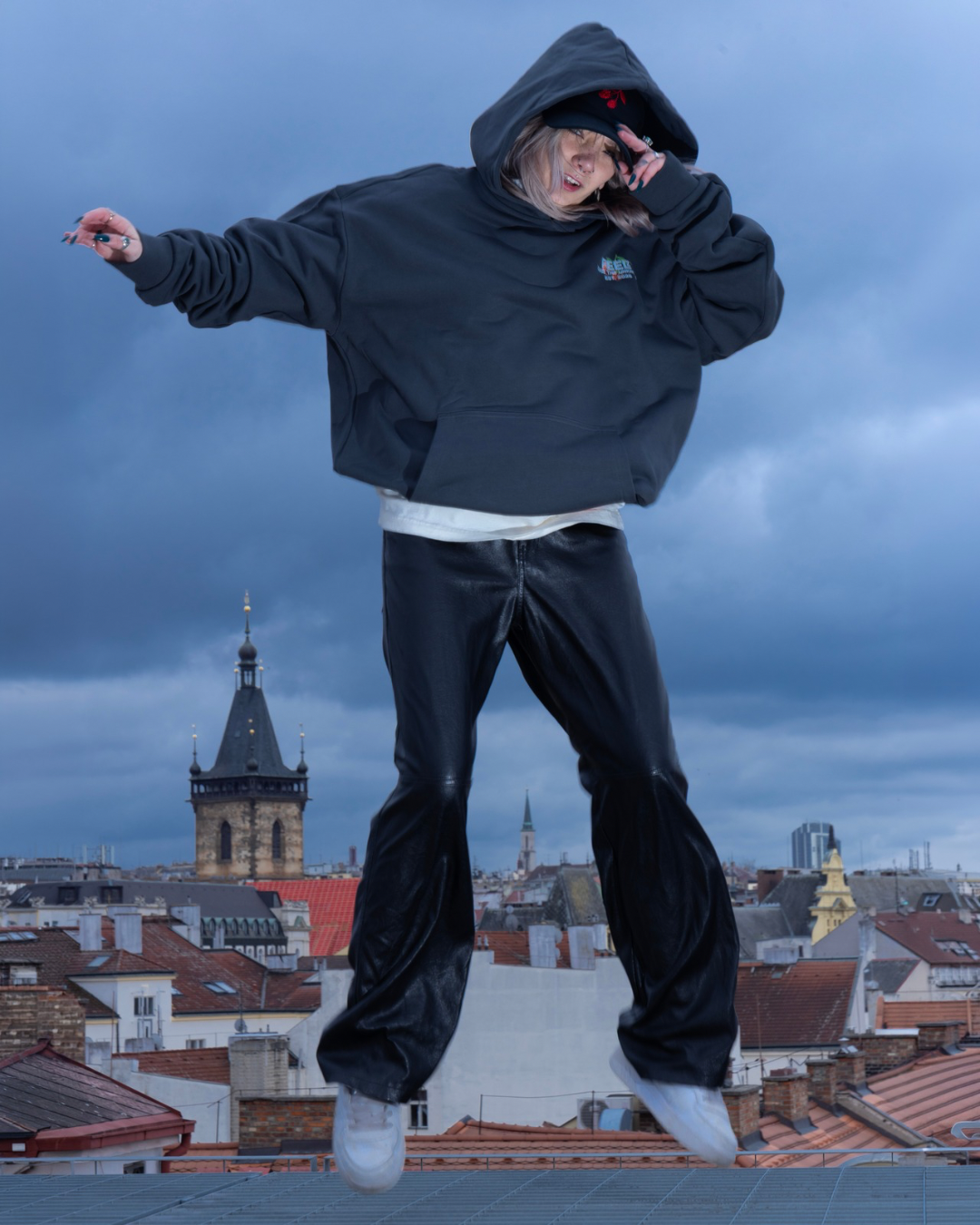 CHASE THE UNKNOWN HOODIE